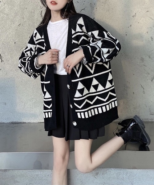 FREE STYLISTS（フリー スタイリスト）の「アーガイル柄ニットカーディガン（ニット/セーター・レディース・ボルドー/ブラック・FREE）」の3枚目の写真