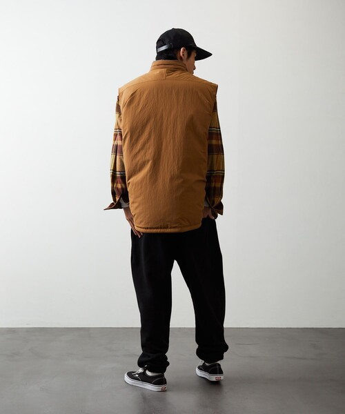 NANGA（ナンガ）の「NANGA/ナンガ 別注ダウンベスト/ダウンベスト（ダウンベスト・メンズ・ブラック/ブラウン/グレー・MEDIUM/LARGE/X-LARGE）」の8枚目の写真