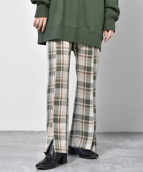 RETRO GIRL（レトロガール）の「柄チェックセミフレアパンツ（スラックス・レディース・ブラウン系その他/グリーン系その他/ブルー系その他・FREE）」の2枚目の写真