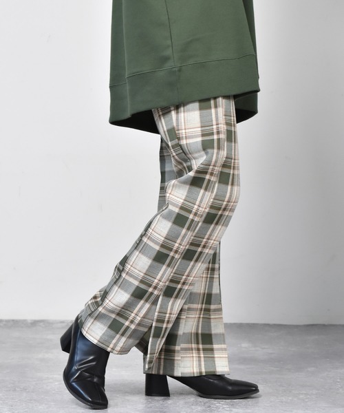 RETRO GIRL（レトロガール）の「柄チェックセミフレアパンツ（スラックス・レディース・ブラウン系その他/グリーン系その他/ブルー系その他・FREE）」の21枚目の写真