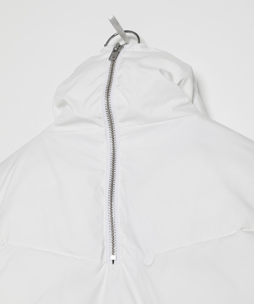 LEGENDA(レジェンダ)の「Deformation スタンドネック中綿ジャケット *(ブルゾン・メンズ・ホワイト/ブラック・FREE)」の11枚目の写真