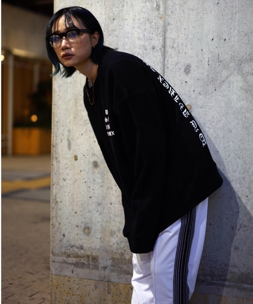 AVIREX(アヴィレックス)の「【直営店限定】CREW NECK SWEAT AVX Ⅱ/ クルーネックスウェットAVXⅡ(スウェット・レディース・ホワイト/ブラック・MEDIUM/LARGE)」の11枚目の写真