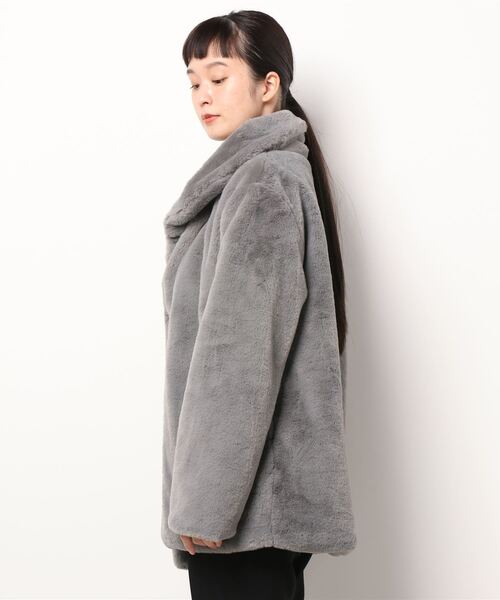 AZUL by moussy（アズールバイマウジー）の「FLUFFY SHAWL COLLAR COAT/フラッフィーショールカラーコート（その他アウター・レディース・ベージュ/グレー・MEDIUM/SMALL）」の5枚目の写真