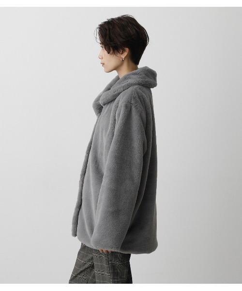 AZUL by moussy（アズールバイマウジー）の「FLUFFY SHAWL COLLAR COAT/フラッフィーショールカラーコート（その他アウター・レディース・ベージュ/グレー・MEDIUM/SMALL）」の20枚目の写真
