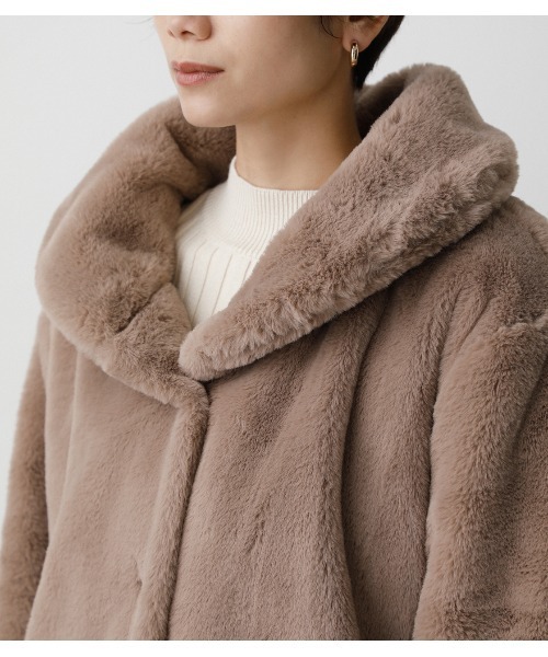 AZUL by moussy（アズールバイマウジー）の「FLUFFY SHAWL COLLAR COAT/フラッフィーショールカラーコート（その他アウター・レディース・ベージュ/グレー・MEDIUM/SMALL）」の9枚目の写真