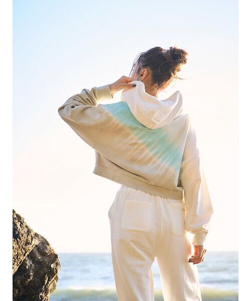 To the sea（トゥーザシー）の「タイダイクロップドスウェットトップス（スウェット・レディース・オレンジ系その他2/ターコイズブルー・FREE）」の14枚目の写真