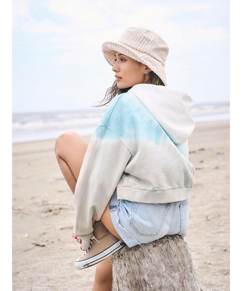 タイダイフード付きクロップドスウェット To the sea（トゥーザシー）の「タイダイクロップドスウェットトップス