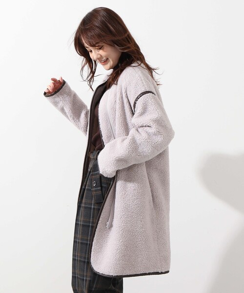 DRESKIP（ドレスキップ）の「◆合皮パイピングボアコート（ノーカラーコート・レディース・グレー/グレー系その他/ナチュラル/キャメル・00）」の10枚目の写真