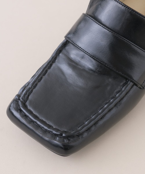 NEUNA（ヌナ）の「ヴィーガンレザースクエアステッチローファー（ローファー・レディース・ホワイト/ブラック・SMALL/MEDIUM/LARGE）」の17枚目の写真