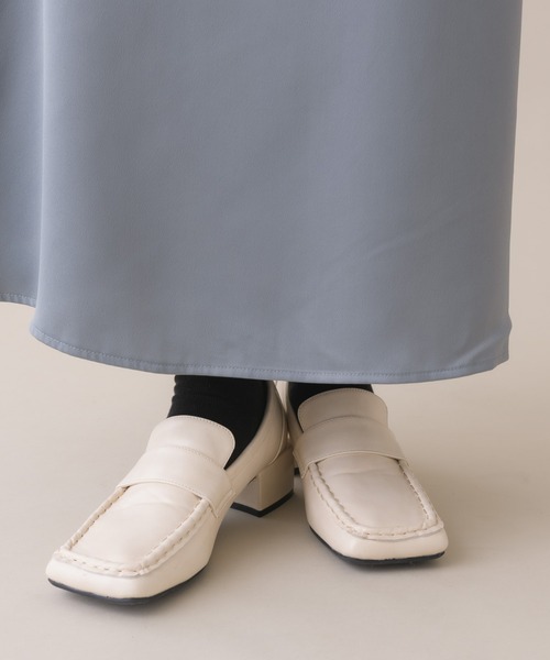 NEUNA（ヌナ）の「ヴィーガンレザースクエアステッチローファー（ローファー・レディース・ホワイト/ブラック・SMALL/MEDIUM/LARGE）」の19枚目の写真