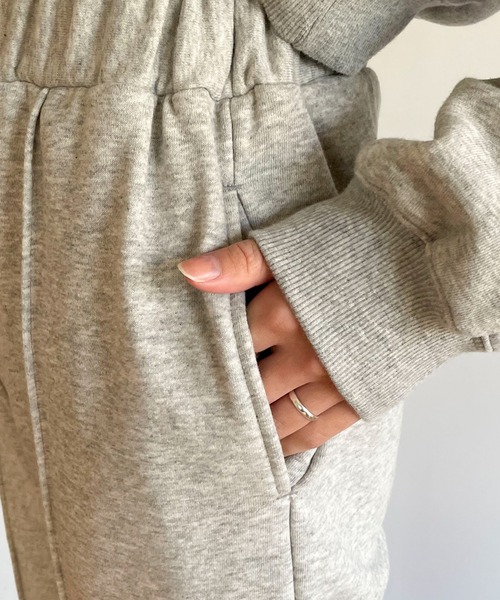 EPIMI E'PIMMY（エピミエピミー）の「〈Set upにも〉ピンタックスウェットパンツ（スウェットパンツ・レディース・ブラック/クリーム/オートミール/杢グレー・MEDIUM）」の16枚目の写真