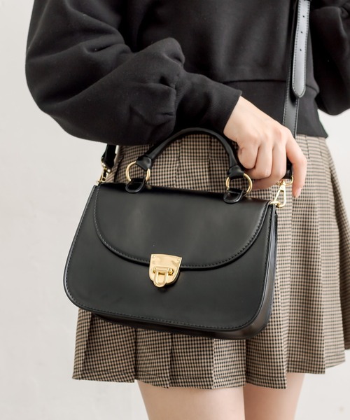 OLIVE des OLIVE(オリーブデオリーブ)の「レトロサドルショルダー(ショルダーバッグ・レディース・ダークブラウン/ベージュ/オフホワイト/ブラック・FREE)」の3枚目の写真