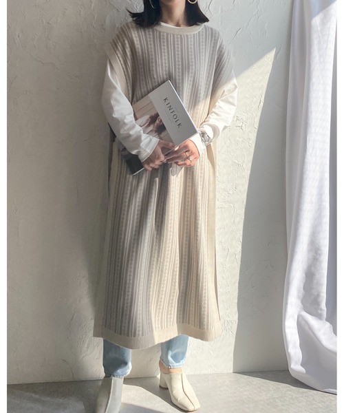 She's Closet（シーズクローゼット）の「サイドオープンクルーネックオーバーサイズ配色ジャガード柄ロングニットベスト（ベスト・レディース・ブラック/グリーン/アイボリー・FREE）」の22枚目の写真