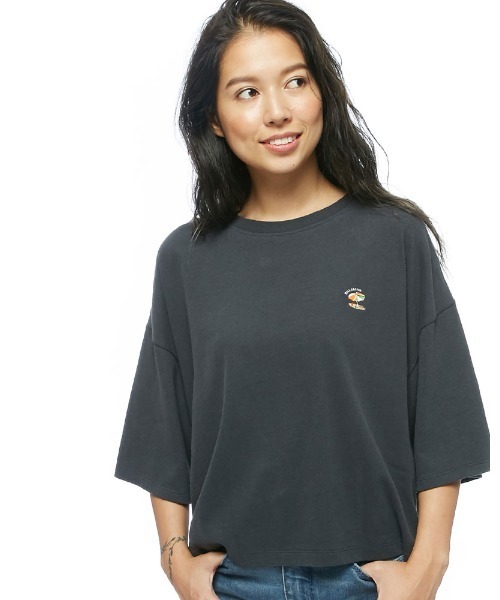 BILLABONG（ビラボン）の「BILLABONG レディース ONEPOINT EMB TEE Ｔシャツ 【2022年春夏モデル】/ビラボンクロップドTシャツ（Tシャツ/カットソー・レディース・ホワイト/マスタード/ブラック・MEDIUM）」の3枚目の写真