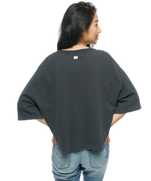 BILLABONG（ビラボン）の「BILLABONG レディース ONEPOINT EMB TEE Ｔシャツ 【2022年春夏モデル】/ビラボンクロップドTシャツ（Tシャツ/カットソー・レディース・ホワイト/マスタード/ブラック・MEDIUM）」の11枚目の写真