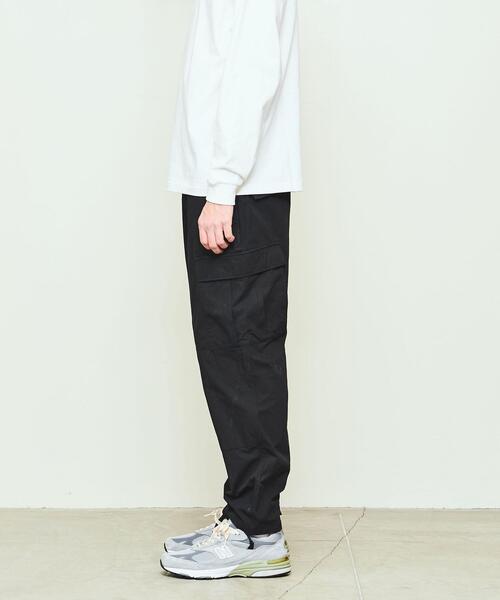 UNITED ARROWS & SONS(ユナイテッドアローズアンドサンズ)の「<UNITED ARROWS & SONS by SHUNTA NAKAJIMA> CTN/NY BDU 6P PANTS/カーゴパンツ(カーゴパンツ・メンズ・ブラック/オリーブ・XL/M/S/L)」の4枚目の写真