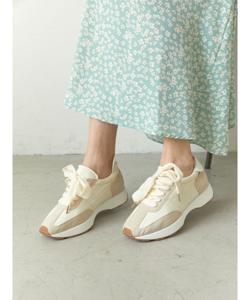 ACYM（アシーム）の「Volume sole スニーカー（スニーカー・レディース・ホワイト/ブラック・SMALL/MEDIUM/LARGE）」の5枚目の写真