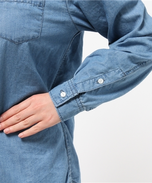 earth music&ecology（アースミュージックアンドエコロジー）の「デニムシャツ（シャツ/ブラウス・レディース・インディゴブルー/ライトインディゴブルー・SMALL/MEDIUM）」の7枚目の写真