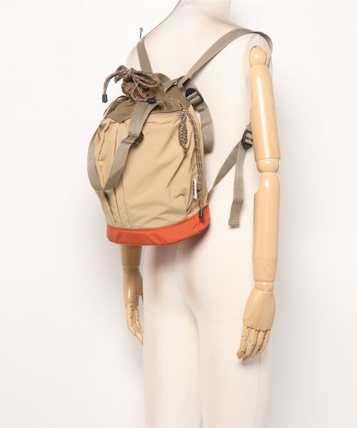 Casselini（キャセリーニ）の「2wayリュックトート（トートバッグ・レディース・ブラック/ベージュ・ONE SIZE）」の4枚目の写真