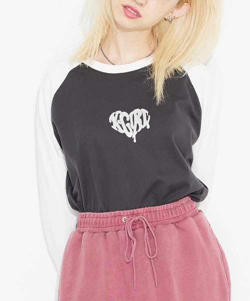 X-girl（エックスガール）の「GLITTER HEART L/S RAGLAN TEE（Tシャツ/カットソー・レディース・ホワイト/ライトパープル/チャコール・S/M）」の3枚目の写真