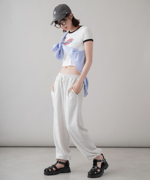 SPINNS(スピンズ)の「PEACEFULロゴ ショート丈リンガーTシャツ(Tシャツ/カットソー・レディース・オレンジ/ブルー/ブラック/オフホワイト・ONESIZE)」の8枚目の写真