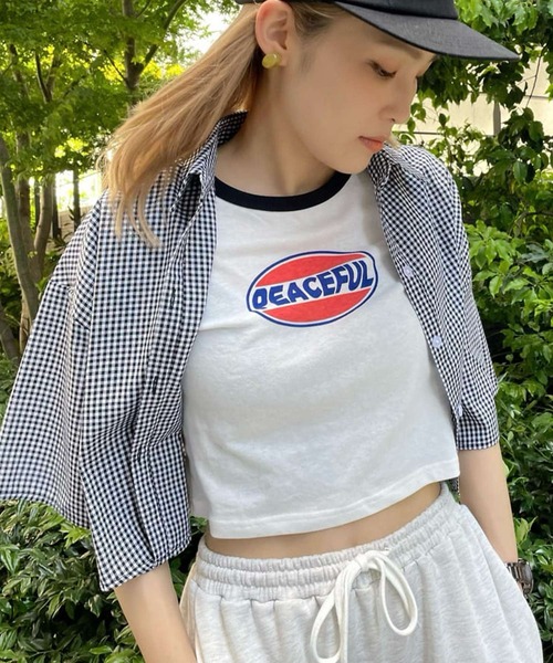 SPINNS(スピンズ)の「PEACEFULロゴ ショート丈リンガーTシャツ(Tシャツ/カットソー・レディース・オレンジ/ブルー/ブラック/オフホワイト・ONESIZE)」の19枚目の写真