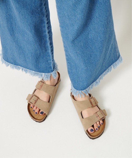 U by SPICK&SPAN（ユーバイスピックアンドスパン）の「【BIRKENSTOCK/ビルケンシュトック】 ARIZONA SFB（サンダル・レディース・ベージュ・38/36/37）」の2枚目の写真
