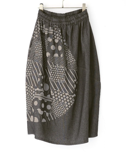 osharewalker（オシャレウォーカー）の「【廃盤】『抜染プリントデニムコクーンスカート』（デニムスカート・レディース・ブラック/ブルー・FREE）」の22枚目の写真