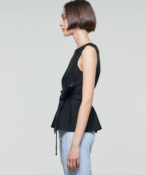 WRAPINKNOT(ラッピンノット)の「【WRAPINKNOT(ラッピンノット)】《STUDIOUS別注》別注ノースリーブ2WAYトップス WZ22S-LPO24(Tシャツ/カットソー・レディース・ブラック/カーキ/グリーン/ブルー・0)」の8枚目の写真