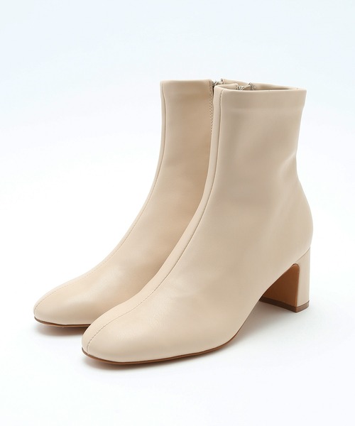 ROPE'（ロペ）の「ストレッチショートブーツ（ブーツ・レディース・ブラック/ベージュ/クリーム・36/36.5/37/37.5/38/35.5/35）」の7枚目の写真