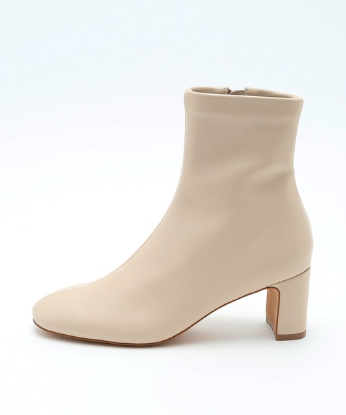 ROPE'（ロペ）の「ストレッチショートブーツ（ブーツ・レディース・ブラック/ベージュ/クリーム・36/36.5/37/37.5/38/35.5/35）」の4枚目の写真