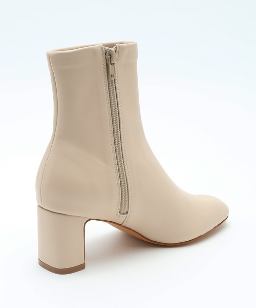 ROPE'（ロペ）の「ストレッチショートブーツ（ブーツ・レディース・ブラック/ベージュ/クリーム・36/36.5/37/37.5/38/35.5/35）」の6枚目の写真