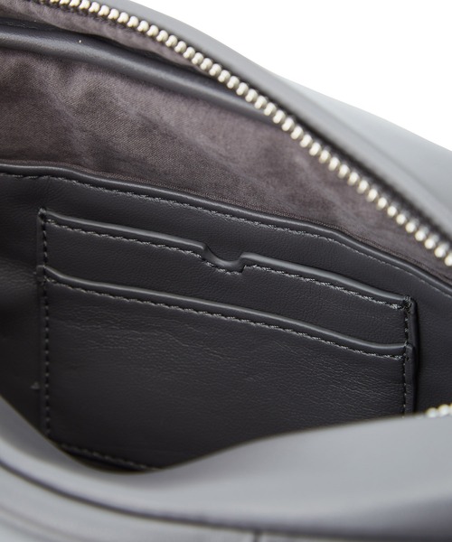 ADD CULUMN（アドカラム）の「【WEB限定】【ADD CULUMN】PUFF - CROSS BODY（ショルダーバッグ・レディース・ブラック/グレー・FREE）」の16枚目の写真