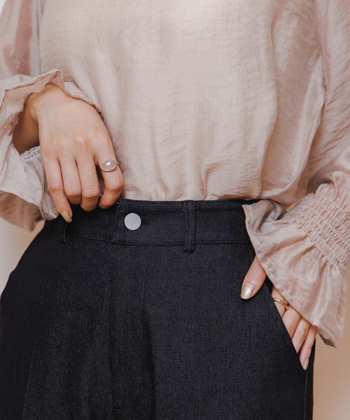 flower(フラワー)の「クリーンデニムパンツ(デニムパンツ・レディース・ネイビー/ブラック・FREE)」の13枚目の写真