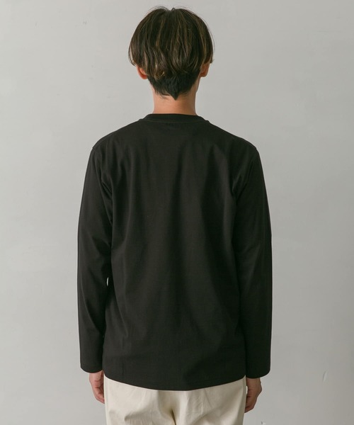 URBAN RESEARCH DOORS(アーバンリサーチドアーズ)の「USAコットンベーシックロングスリーブTシャツ(Tシャツ/カットソー・メンズ・ホワイト/ブラック/オレンジ/ブルー・MEDIUM/LARGE)」の19枚目の写真