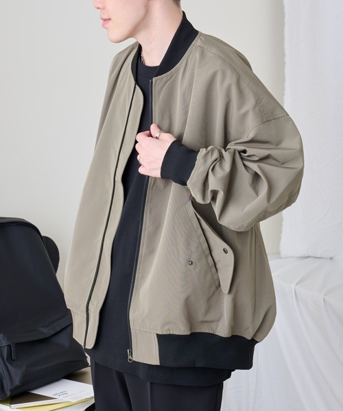 COLONY 2139（コロニートゥーワンスリーナイン）の「BIG MA-1（MA-1・メンズ・ブラック/モスグリーン/グレイッシュベージュ・MEDIUM/LARGE）」の14枚目の写真