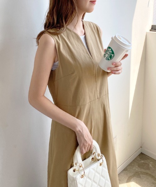 Futier land(フューティアランド)の「Vネックフレアツイルワンピース(ワンピース・レディース・ブラック/ベージュ/ネイビー/グレイッシュベージュ/チャコールグレー・FREE/X-LARGE)」の20枚目の写真