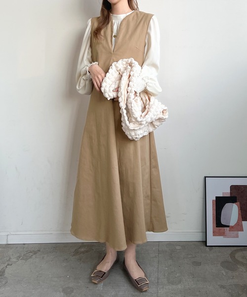 Futier land(フューティアランド)の「Vネックフレアツイルワンピース(ワンピース・レディース・ブラック/ベージュ/ネイビー/グレイッシュベージュ/チャコールグレー・FREE/X-LARGE)」の19枚目の写真