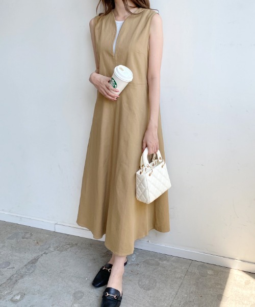 Futier land(フューティアランド)の「Vネックフレアツイルワンピース(ワンピース・レディース・ブラック/ベージュ/ネイビー/グレイッシュベージュ/チャコールグレー・FREE/X-LARGE)」の22枚目の写真