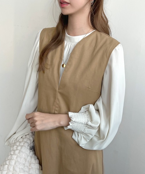 Futier land(フューティアランド)の「Vネックフレアツイルワンピース(ワンピース・レディース・ブラック/ベージュ/ネイビー/グレイッシュベージュ/チャコールグレー・FREE/X-LARGE)」の17枚目の写真