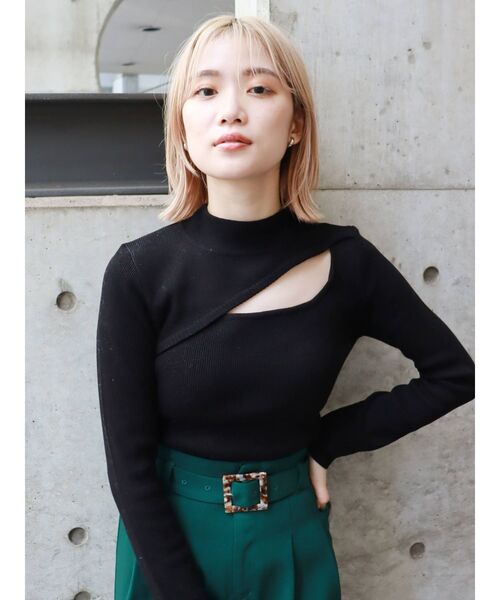 MURUA（ムルーア）の「変形ネックニット（ニット/セーター・レディース・ブラック/アイボリー/モカ・FREE）」の12枚目の写真