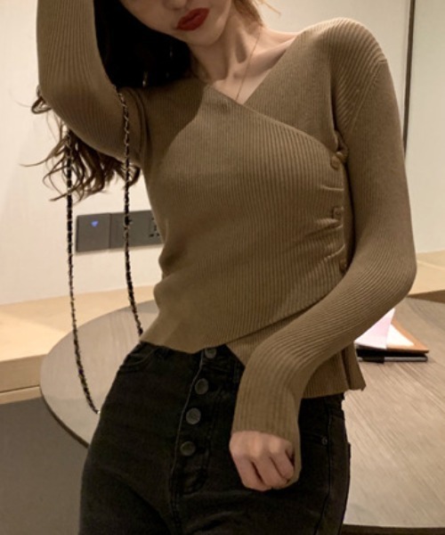 gossip!ロサンゼルス(ゴシップロサンゼルス)の「サイドボタンカシュクールニット(ニット/セーター・レディース・ベージュ/ホワイト/ブラック・FREE)」の15枚目の写真