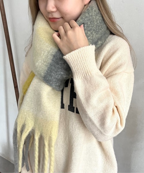 prose verse（プロズヴェール）の「起毛チェックマフラー（マフラー・レディース・グリーン/グレー/ブルー/イエロー・ﾌﾘ-）」の13枚目の写真