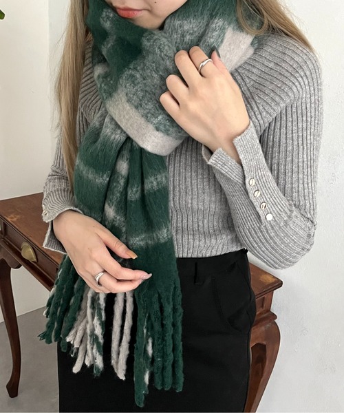 prose verse（プロズヴェール）の「起毛チェックマフラー（マフラー・レディース・グリーン/グレー/ブルー/イエロー・ﾌﾘ-）」の12枚目の写真