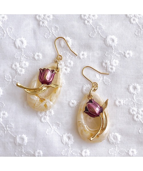 tone(トーン)の「【fuwari】プレート×フラワー ピアス(MA)(ピアス(両耳用)・レディース・ブラウン/ベージュ/パープル/グレー/ブルー・FREE)」の1枚目の写真