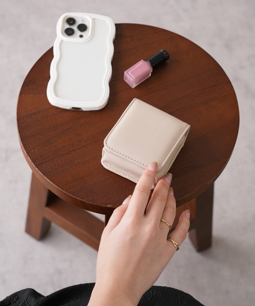 IAMUSE(アイアミューズ)の「ミラー付きマグネットリップポーチ S0828【IAMUSE】(ポーチ・レディース・グレイッシュベージュ/ライトベージュ/ベージュ・FREE)」の21枚目の写真