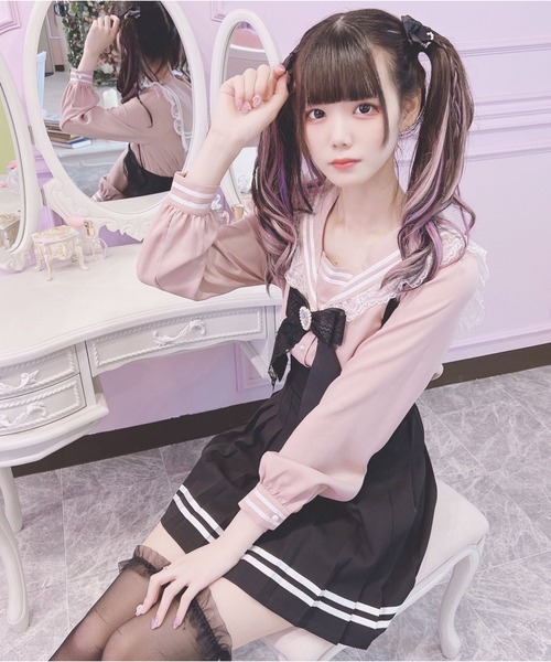 MA*RS（アメーバーマーズ）の「ラインプリーツスカート