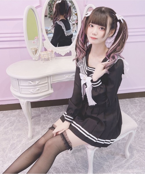 MA*RS（アメーバーマーズ）の「ラインプリーツスカート