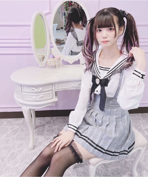 MA*RS（アメーバーマーズ）の「ラインプリーツスカート
