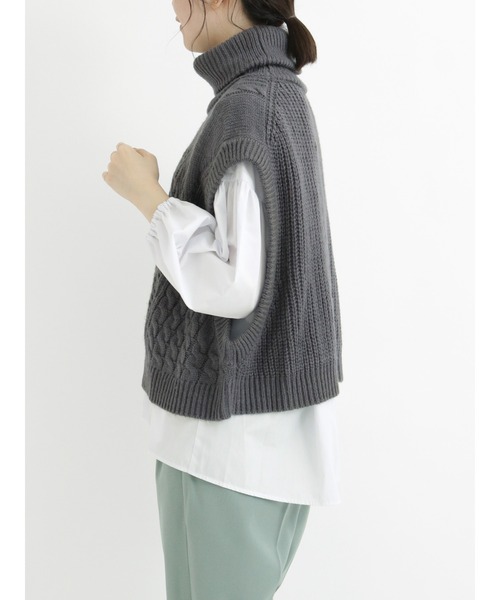 Samansa Mos2 blue（サマンサモスモスブルー）の「ケーブルニットベスト（ベスト・レディース・ベージュ/グレー/オフホワイト・ﾌﾘ-）」の6枚目の写真